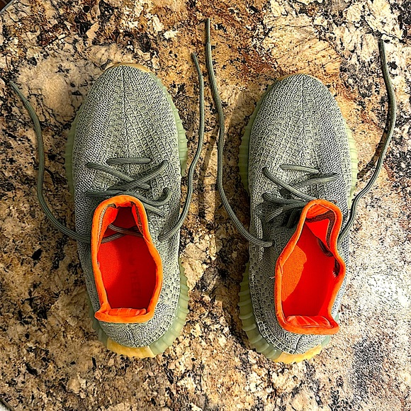 2020 Yeezy Boost 350 V2 ‘Desert Sage’. Worn 1 time. No longer have box. - Picture 3 of 5
